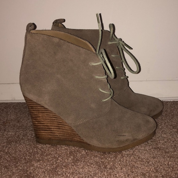 Steve Madden Shoes - Steve Madden suede wedge ankle booties